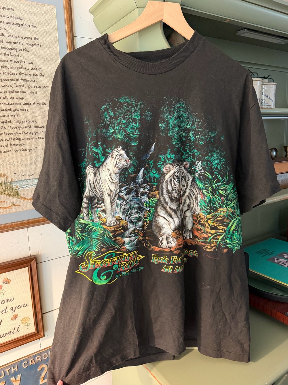 Vintage 1990s Siegfried & Roy The Mirage Las Vegas Tiger All Over Print Tee